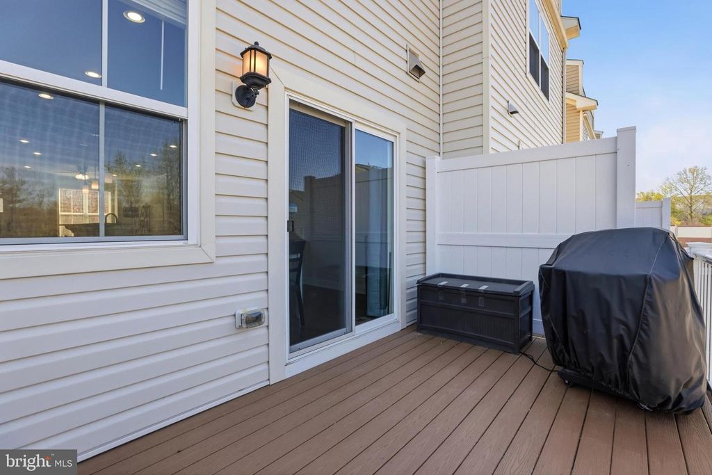 Image 16 of property listing at 7140 BANBURY DR, Hanover, MD 21076