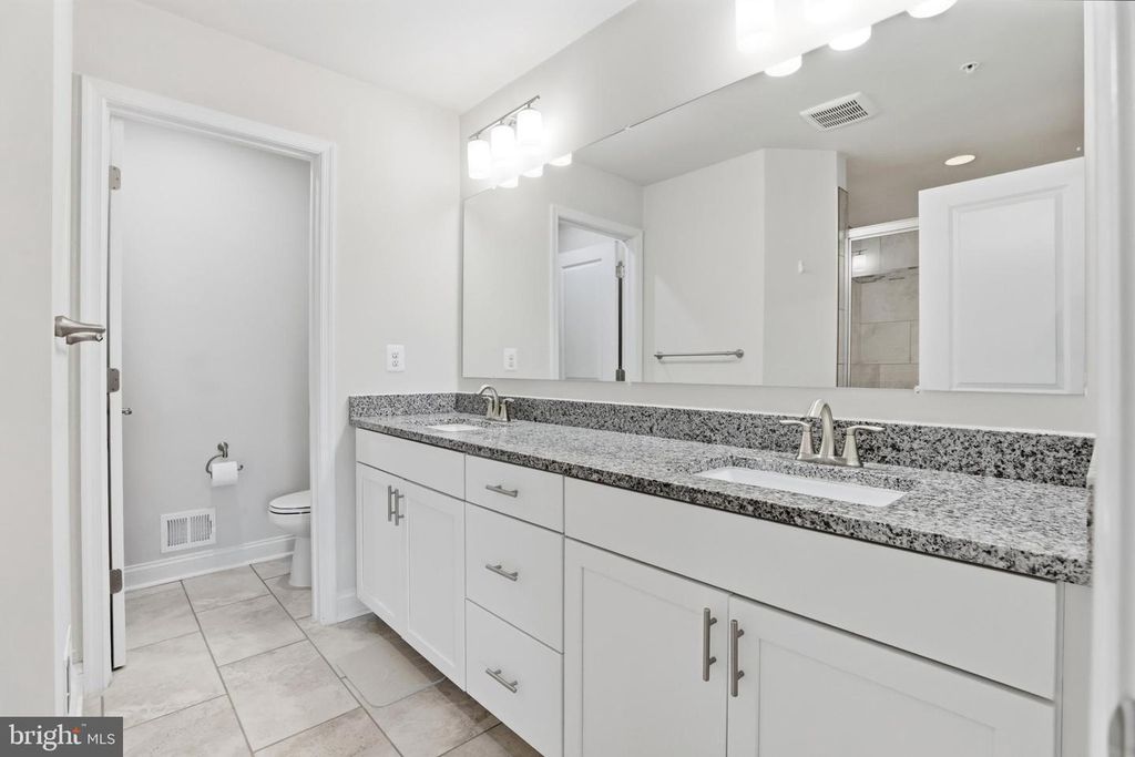 Image 20 of property listing at 7140 BANBURY DR, Hanover, MD 21076