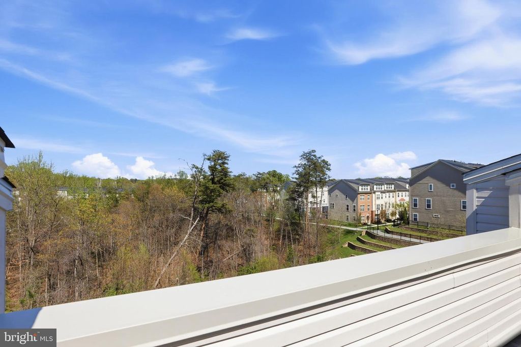 Image 33 of property listing at 7140 BANBURY DR, Hanover, MD 21076