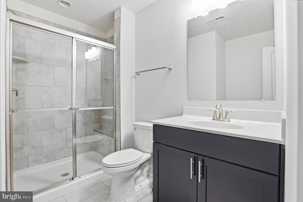 Image 37 of property listing at 7140 BANBURY DR, Hanover, MD 21076