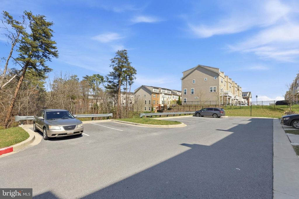 Image 42 of property listing at 7140 BANBURY DR, Hanover, MD 21076