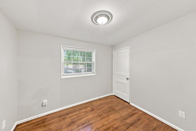 27 Greenway Drive, Little Rock, AR 72209