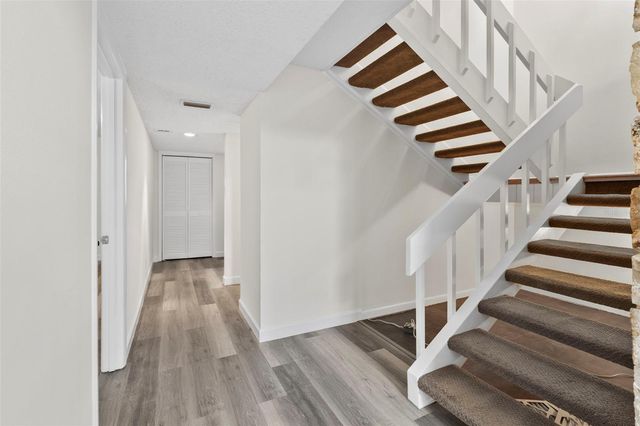 100 HIDDEN OAK DRIVE, Longwood, FL 32779