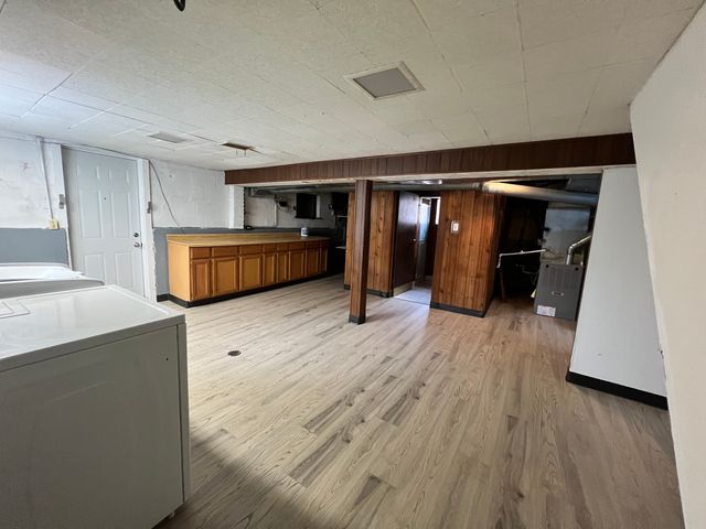 7427 TRIPP Avenue, Skokie, IL 60076