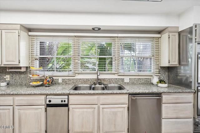 4959 Brewster Drive, Tarzana (los Angeles), CA 91356