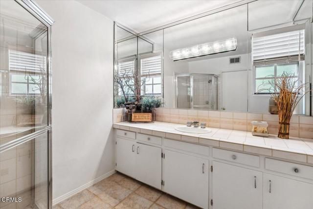 4959 Brewster Drive, Tarzana (los Angeles), CA 91356