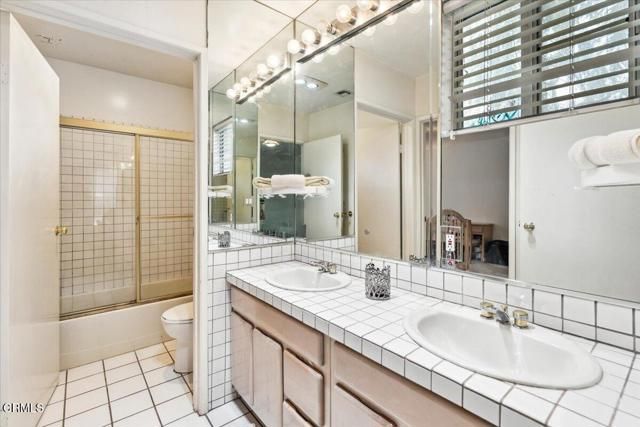 4959 Brewster Drive, Tarzana (los Angeles), CA 91356