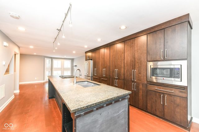 554 E Vermont Street, Indianapolis, IN 46202