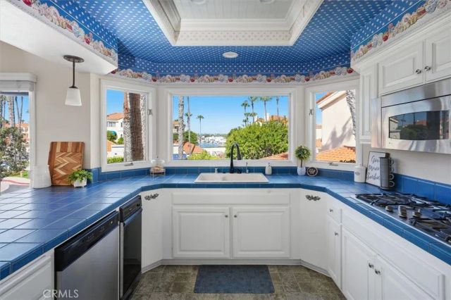 4207 Harbour Island, Oxnard, CA 93035