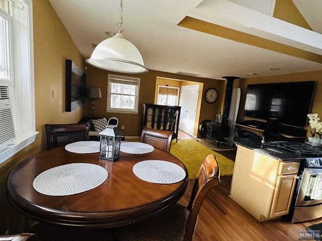 53 Riverlawn Drive, Wayne, NJ 07470