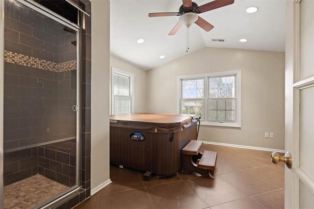 8912 Mohawk Lane, Leawood, KS 66206