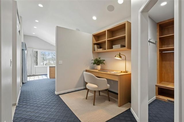 8912 Mohawk Lane, Leawood, KS 66206