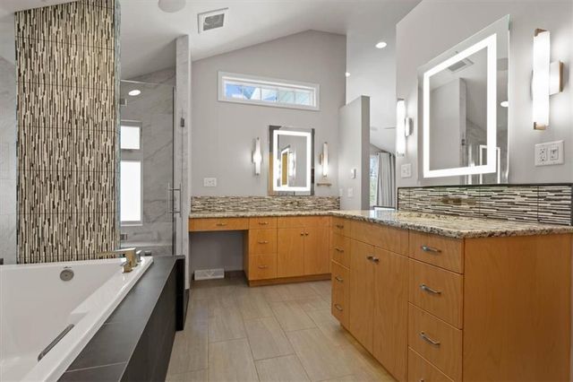 8912 Mohawk Lane, Leawood, KS 66206