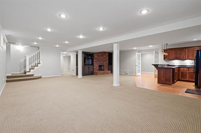 8912 Mohawk Lane, Leawood, KS 66206