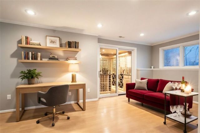 8912 Mohawk Lane, Leawood, KS 66206