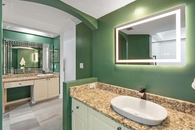6562 Boca Del Mar Drive 124, Boca Raton, FL 33433
