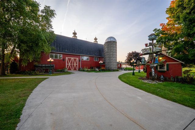 2681 Hadley Road, Lapeer, MI 48446