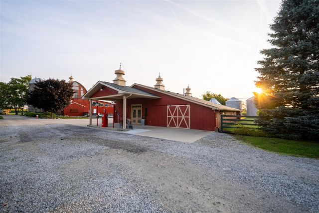 2681 Hadley Road, Lapeer, MI 48446