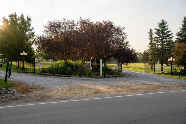 2681 Hadley Road, Lapeer, MI 48446