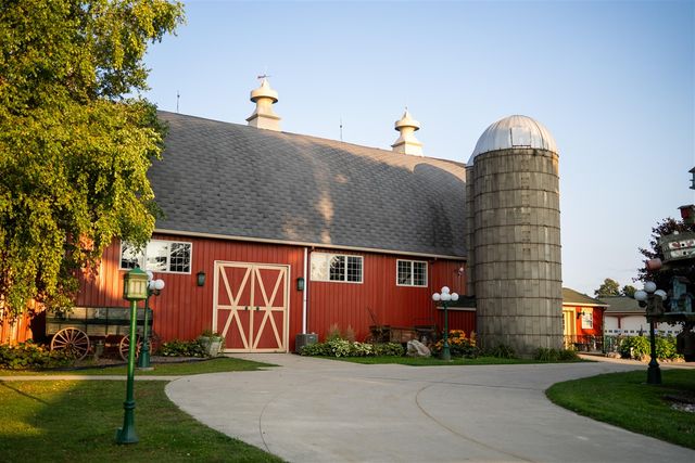 2681 Hadley Road, Lapeer, MI 48446