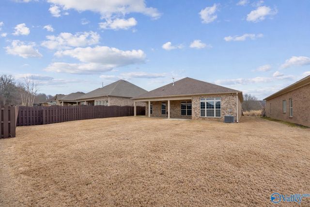 110 Summer Walk Lane, Harvest, AL 35749