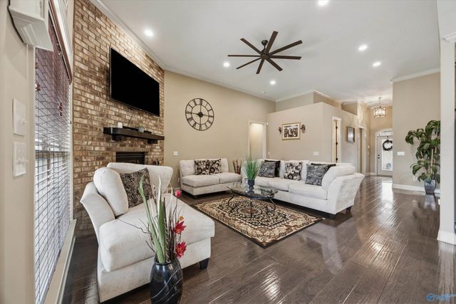 110 Summer Walk Lane, Harvest, AL 35749