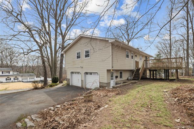 7 Jacqueline Road, Monsey, NY 10952