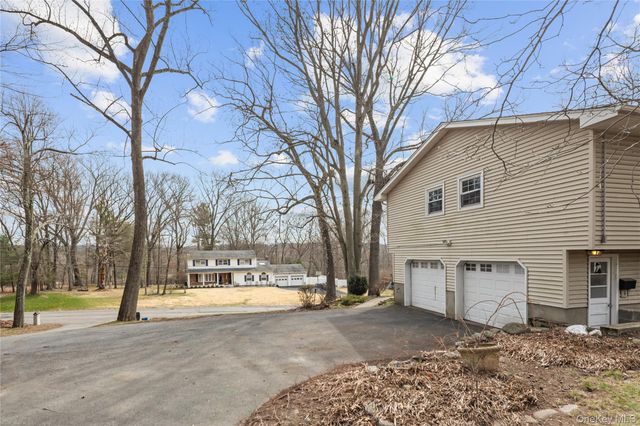 7 Jacqueline Road, Monsey, NY 10952