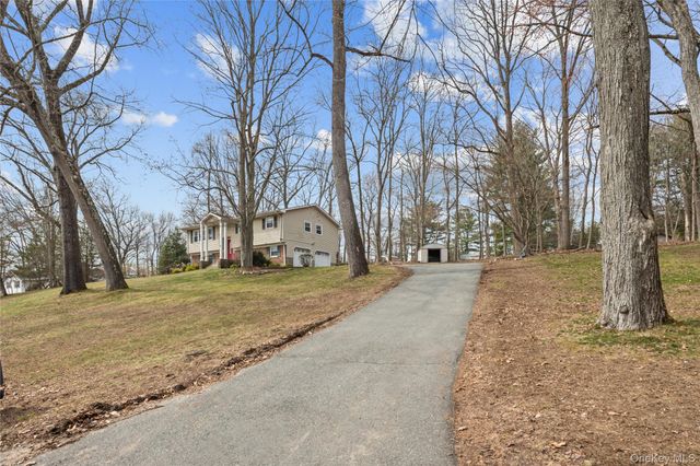 7 Jacqueline Road, Monsey, NY 10952