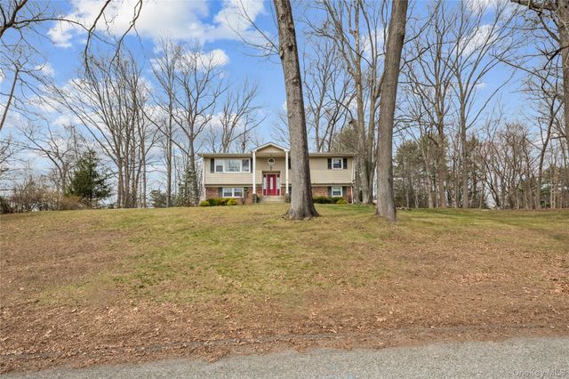 7 Jacqueline Road, Monsey, NY 10952
