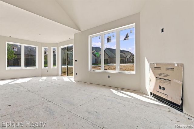 3333 Cornerstone Drive 68, Lake Orion, MI 48360