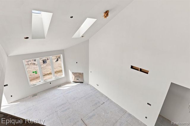 3333 Cornerstone Drive 68, Lake Orion, MI 48360