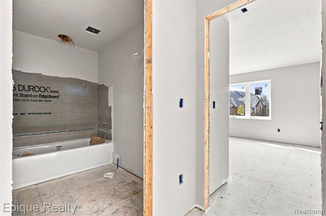 3333 Cornerstone Drive 68, Lake Orion, MI 48360