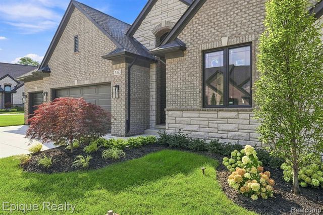 3333 Cornerstone Drive 68, Lake Orion, MI 48360