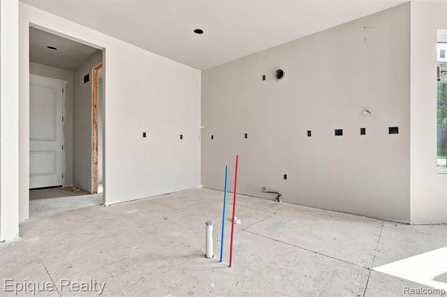 3333 Cornerstone Drive 68, Lake Orion, MI 48360