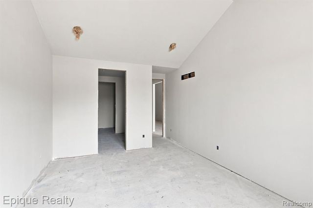 3333 Cornerstone Drive 68, Lake Orion, MI 48360