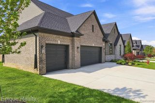 3333 Cornerstone Drive 68, Lake Orion, MI 48360