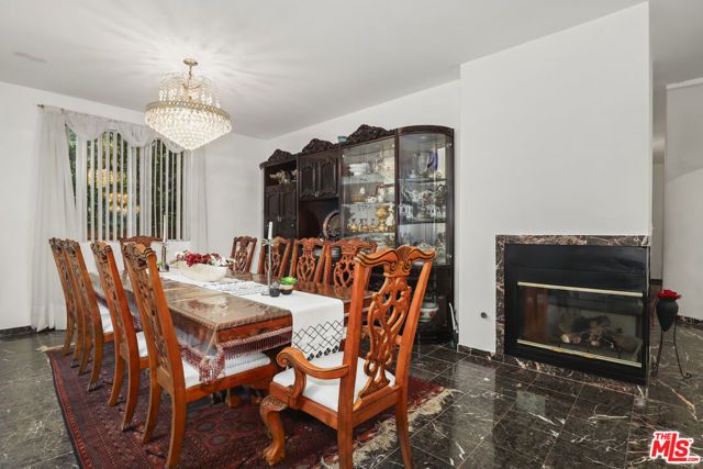 3943 Wade Street, Los Angeles, CA 90066