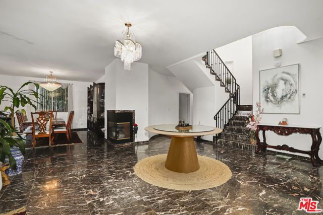 3943 Wade Street, Los Angeles, CA 90066