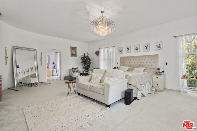 3943 Wade Street, Los Angeles, CA 90066