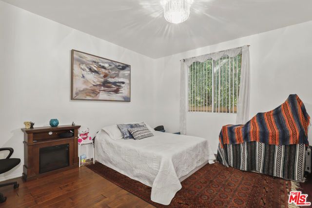 3943 Wade Street, Los Angeles, CA 90066