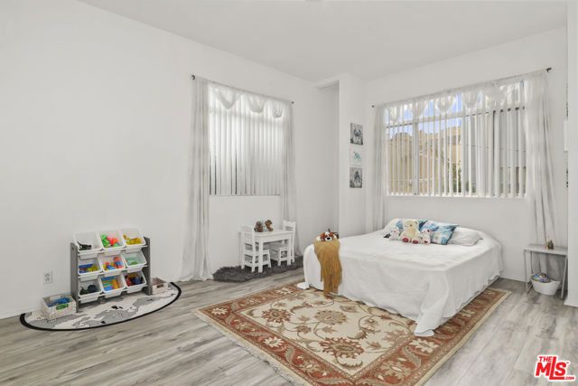 3943 Wade Street, Los Angeles, CA 90066