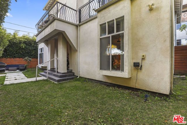 3943 Wade Street, Los Angeles, CA 90066