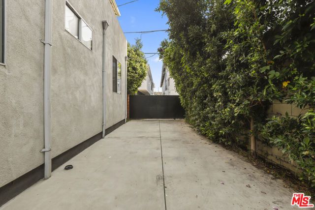 3943 Wade Street, Los Angeles, CA 90066