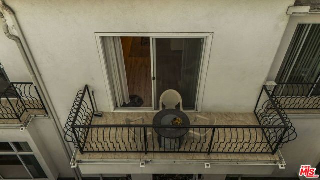 3943 Wade Street, Los Angeles, CA 90066