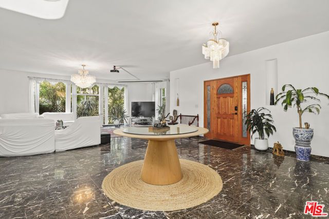 3943 Wade Street, Los Angeles, CA 90066