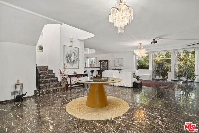 3943 Wade Street, Los Angeles, CA 90066