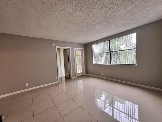 700 EXECUTIVE CENTER Drive 211, West Palm Beach, FL 33401