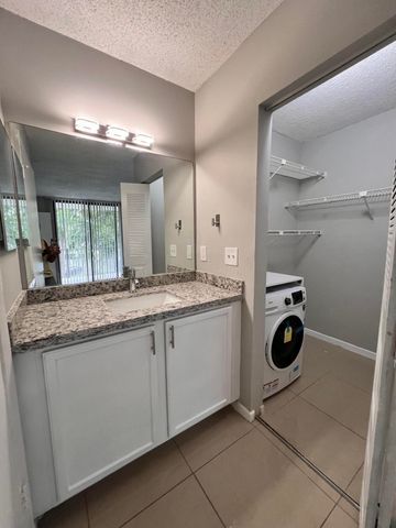 700 EXECUTIVE CENTER Drive 211, West Palm Beach, FL 33401
