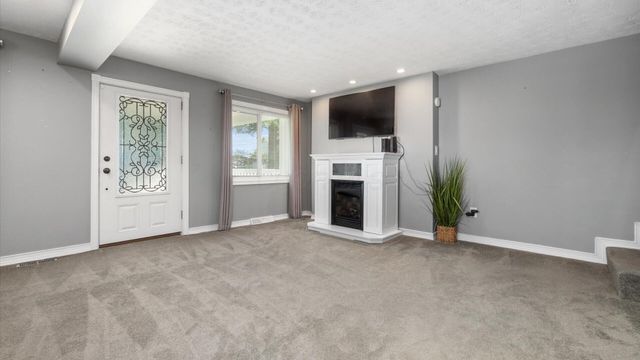 3155 Cottonwood Court NE, Millersport, OH 43046